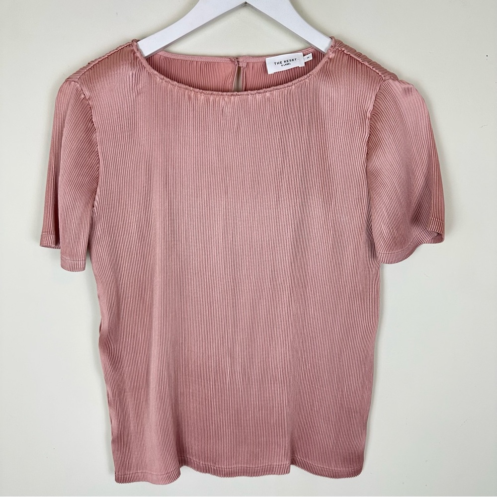 The Reset R Label Plisse Top - Picture 2 of 10